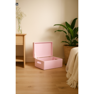 Różowa drewniana skrzynka dekoracyjna 30x20x13,5 cm z uchwytami – do przechowywania