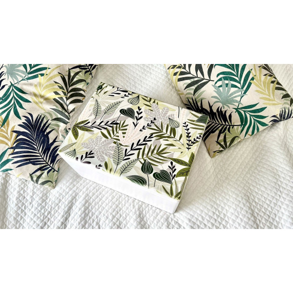 Skrzynka drewniana z deklem 30x20x13,5 /3150.01.UV.XVII NADRUK ZIELONE LISCIE /SIGNAL WHITE