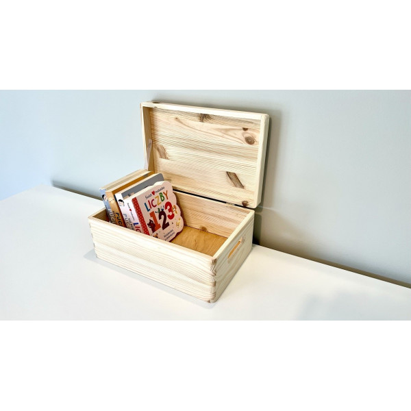 Skrzynka drewniana z deklem 30x20x13,5 /3150.UV.II NADRUK ZWIERZAKI