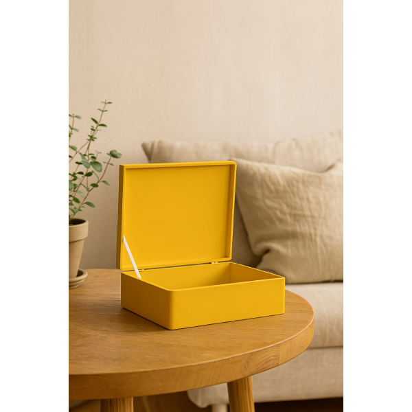 Skrzynka drewniana z deklem 40x30x13,5 cm Żółta bez uchwytów