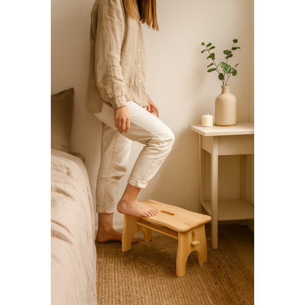 Stołek drewniany 38x18x21 cm