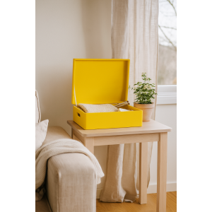Żółta skrzynka drewniana z deklem 40x30x13,5 cm z uchwytami– pudełko do przechowywania