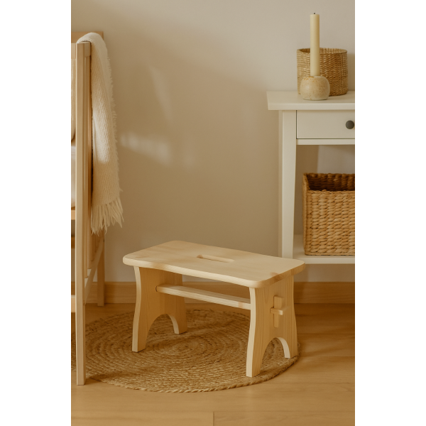 Drewniany stołek w elementach 38x18x21 cm – stołeczek dla dziecka