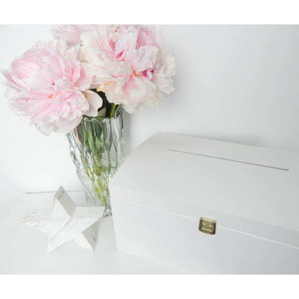 Kuferek drewniany35x25x18,5 cm Signal white z nacięciem na koperty