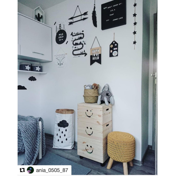 Trio uśmiech drewniane 39x30x74 cm Natural wood Trio uśmiech drewniane 39x30x74 cm Natural wood