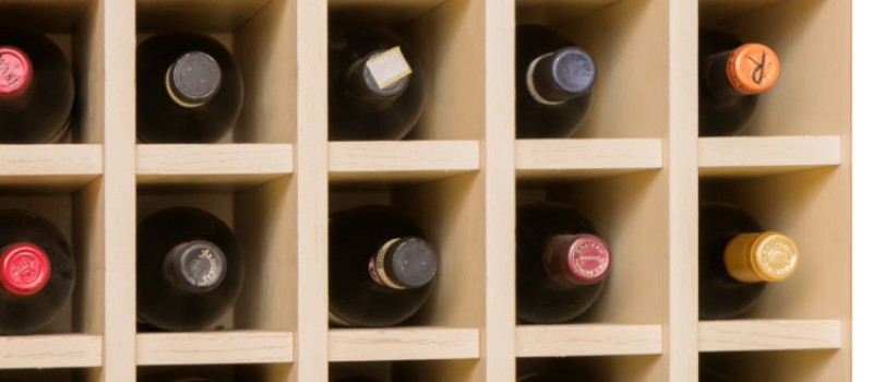 Jak przechowywać wino w domu?